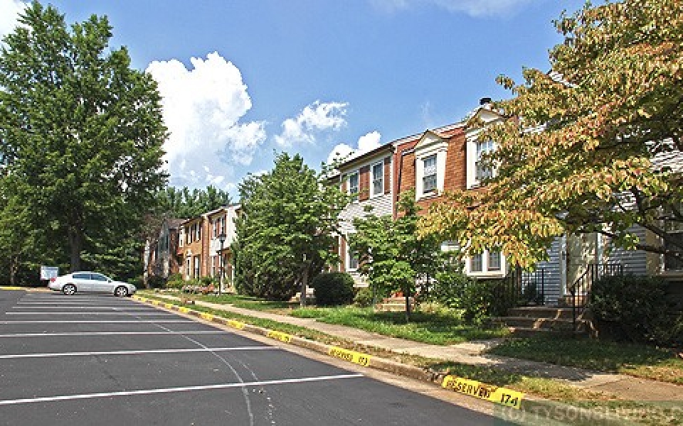 Dunn Loring Village
